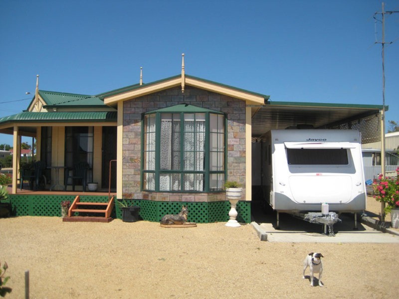 2 Oval Avenue, Warooka SA 5577