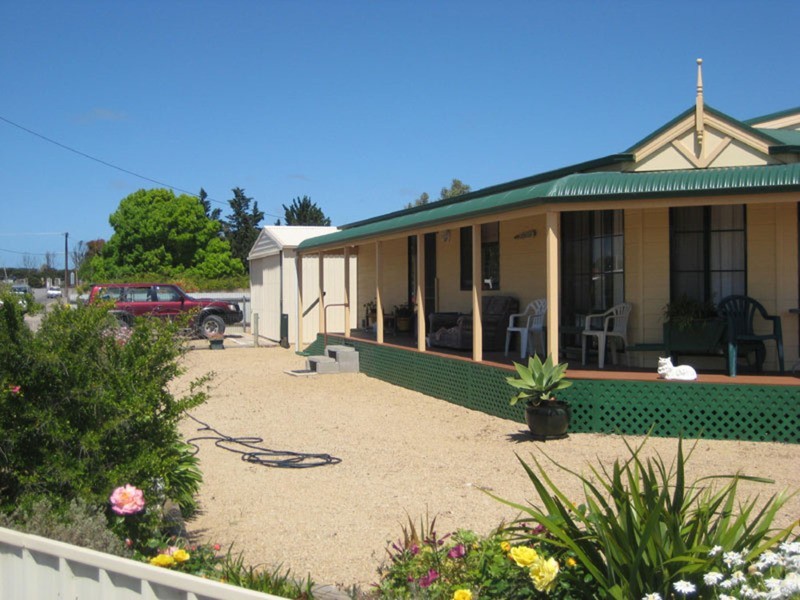 2 Oval Avenue, Warooka SA 5577