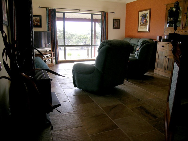 Section 110 Government Road, Minlaton SA 5575