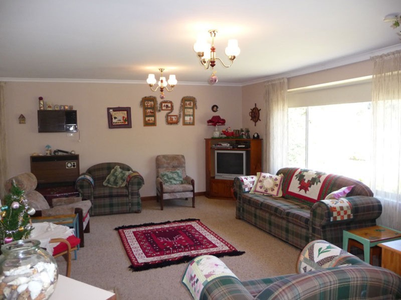 10 Third Street, Wool Bay SA 5575