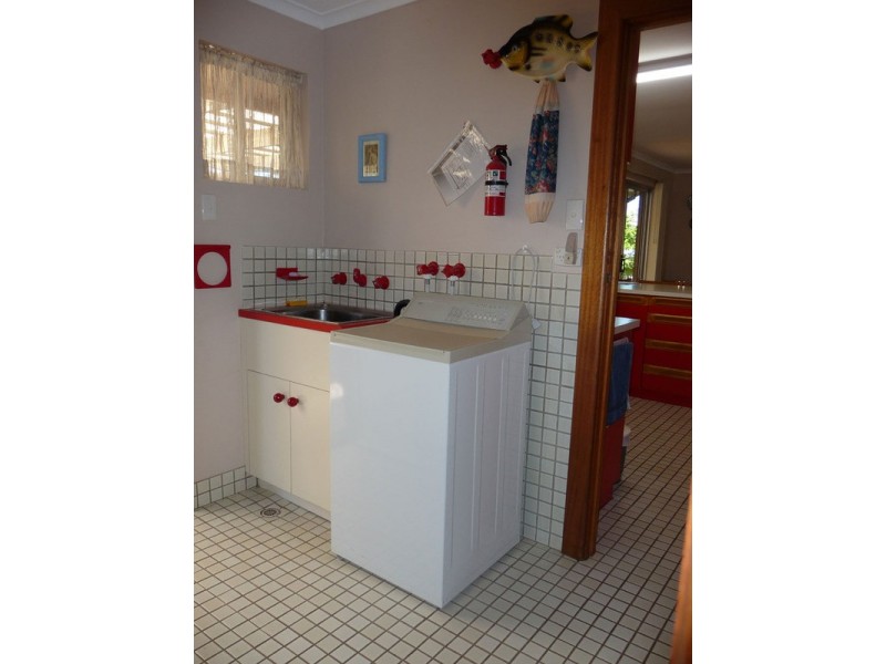 10 Third Street, Wool Bay SA 5575