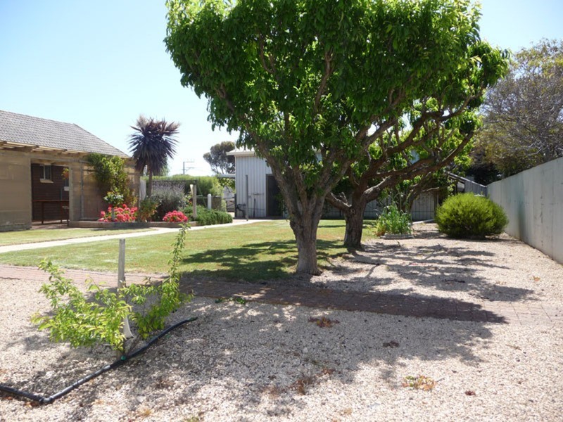 10 Third Street, Wool Bay SA 5575
