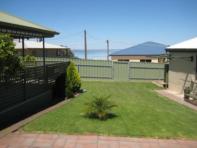102 Bayview Road, Point Turton SA 5575