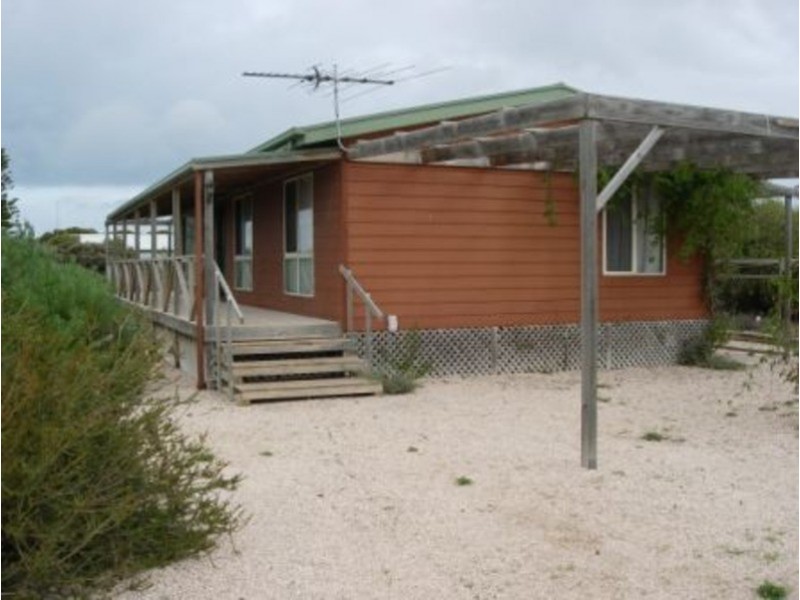 3 McEacherns Beach Road, Port Moorowie SA 5576