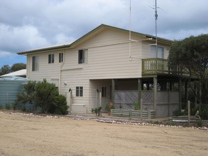 7 Gull Street, Marion Bay SA 5575
