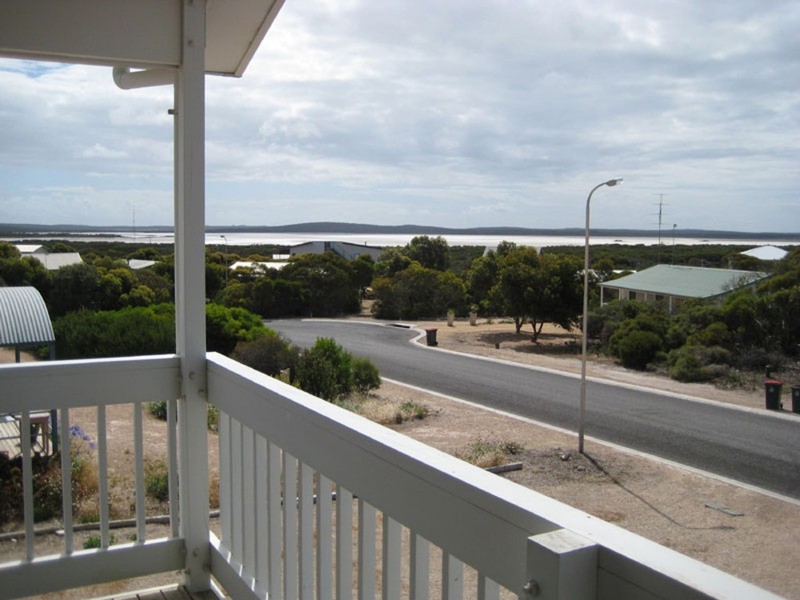 6 Shearwater Crescent, Marion Bay SA 5575