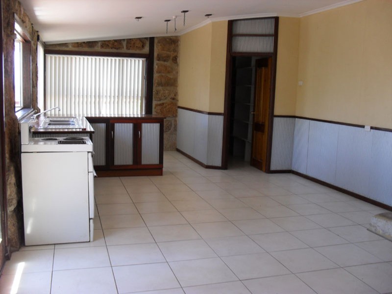 2 Main Street, Warooka SA 5577