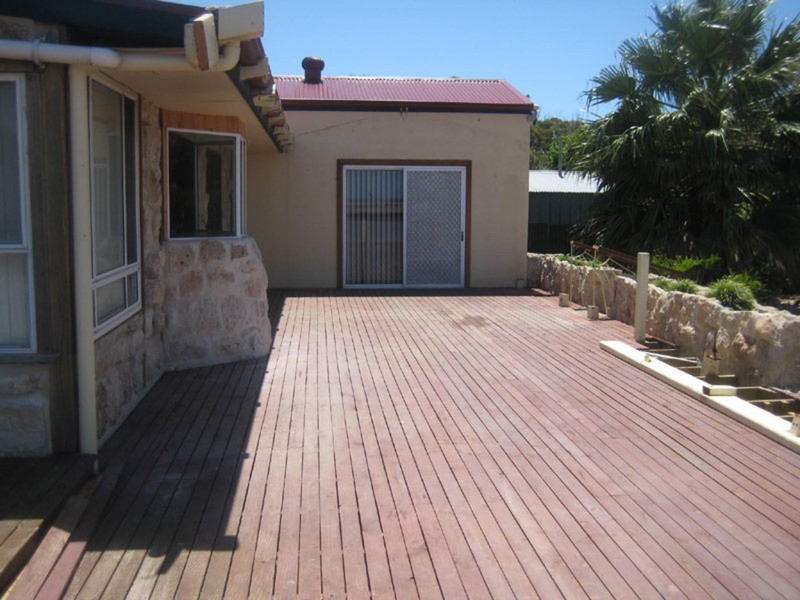 2 Main Street, Warooka SA 5577
