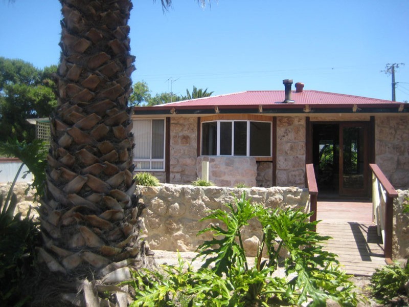2 Main Street, Warooka SA 5577