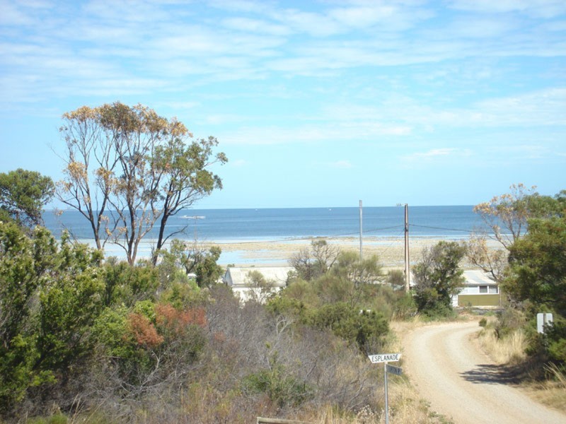 30 Esplanade, Hardwicke Bay SA 5575