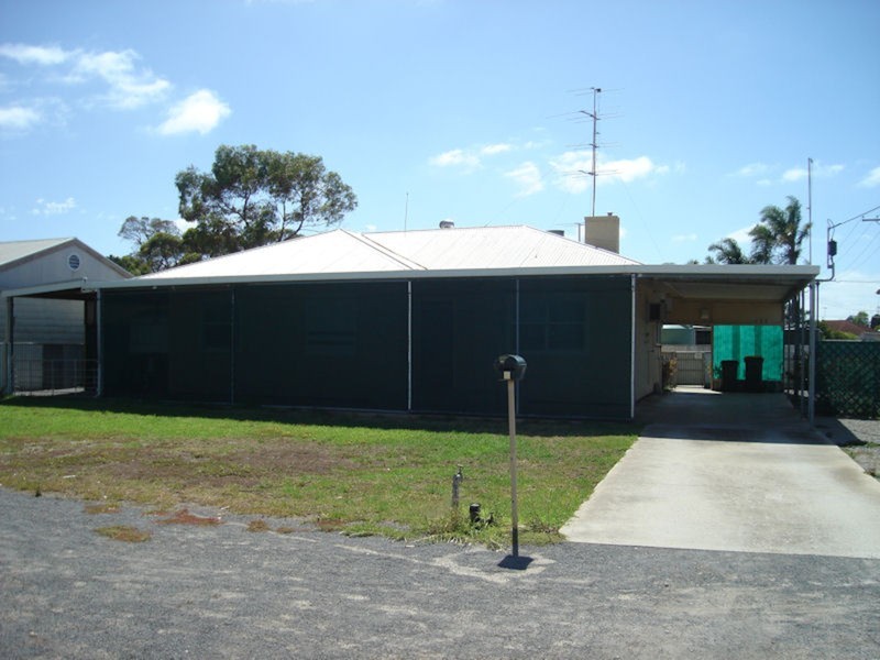 4 Eighth Street, Minlaton SA 5575