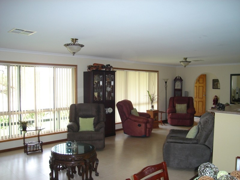 10 Depot Road, Minlaton SA 5575