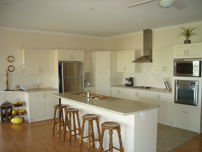 17 Esther Lane, Port Julia SA 5575