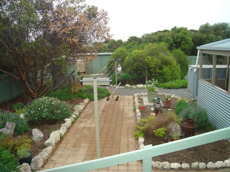 17 Esther Lane, Port Julia SA 5575