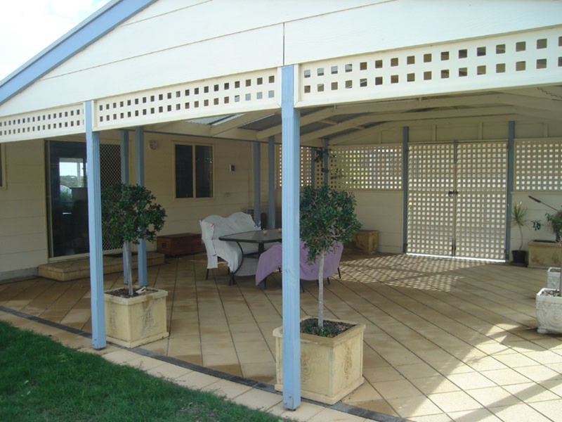 6 Yandra Drive, Port Rickaby SA 5575