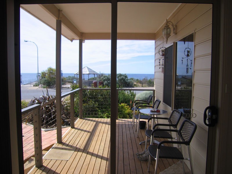6 Jetty Road, Marion Bay SA 5575