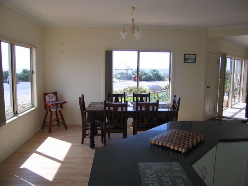 6 Jetty Road, Marion Bay SA 5575