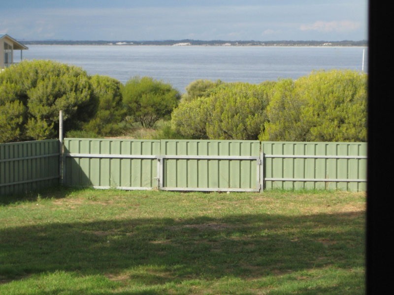 19 Captain Hutchinson Drive, Point Turton SA 5575