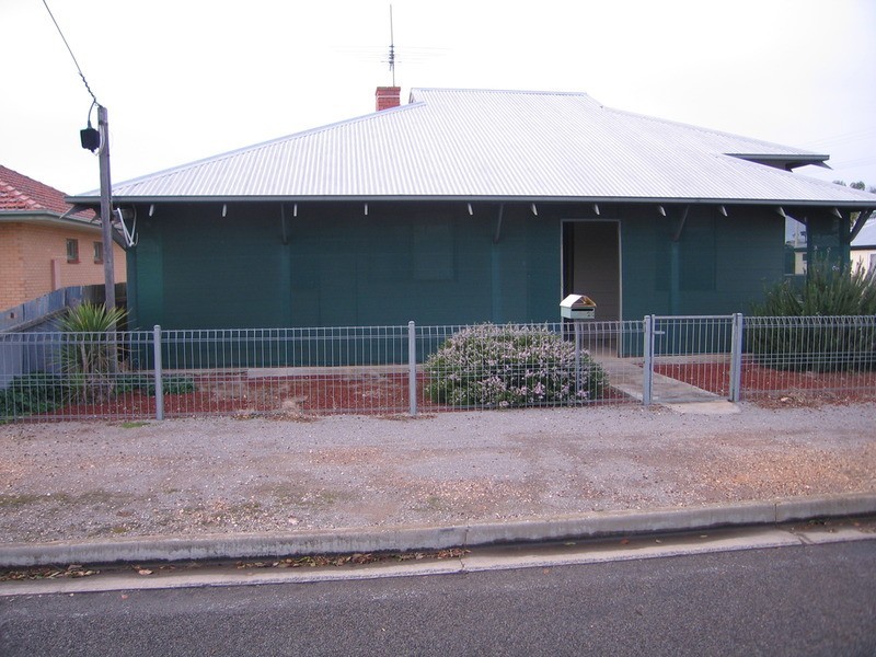 24 Second Street, Minlaton SA 5575