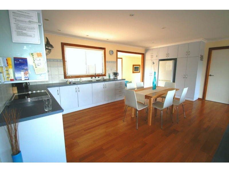 175 Bayview Road, Point Turton SA 5575