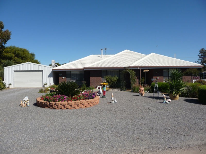 1 Gilbert Street, Coobowie SA 5583