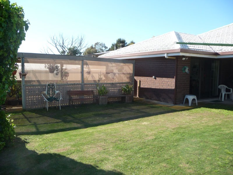 1 Gilbert Street, Coobowie SA 5583