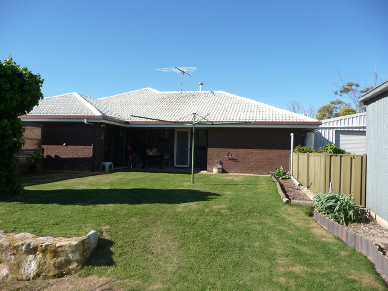 1 Gilbert Street, Coobowie SA 5583