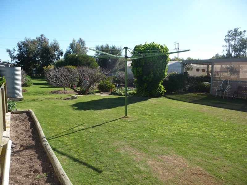 1 Gilbert Street, Coobowie SA 5583