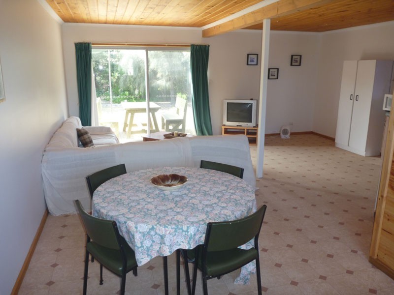 1 Dotterel Street, Marion Bay SA 5575