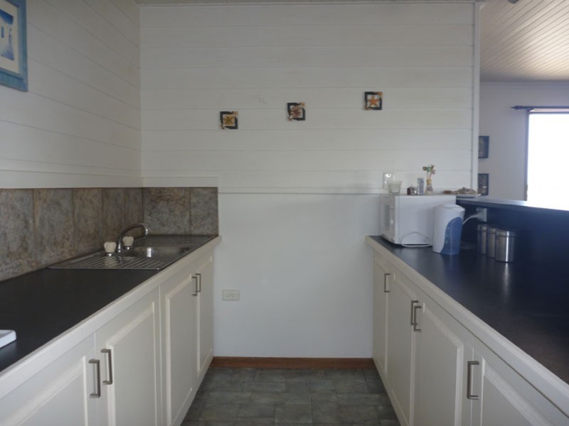 1 Dotterel Street, Marion Bay SA 5575