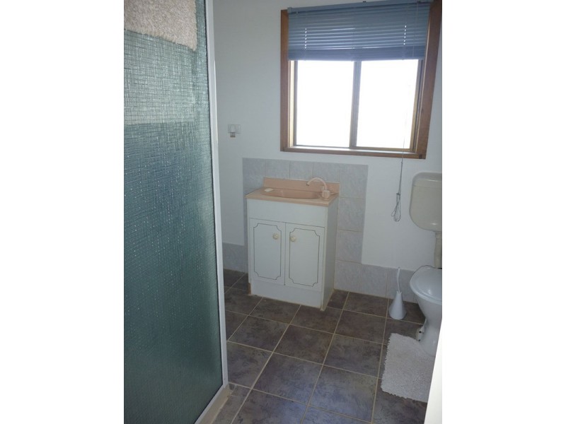 1 Dotterel Street, Marion Bay SA 5575