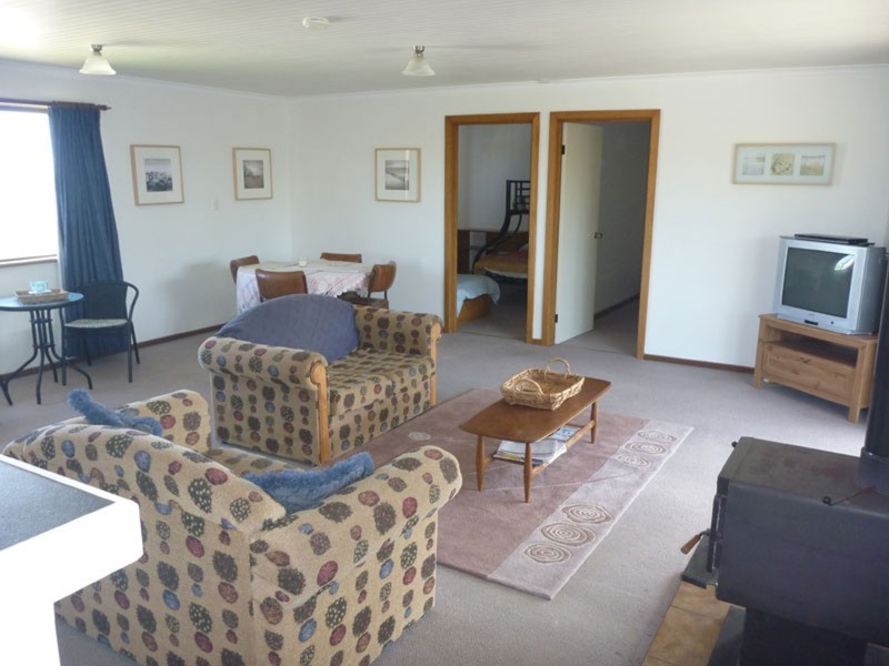 1 Dotterel Street, Marion Bay SA 5575