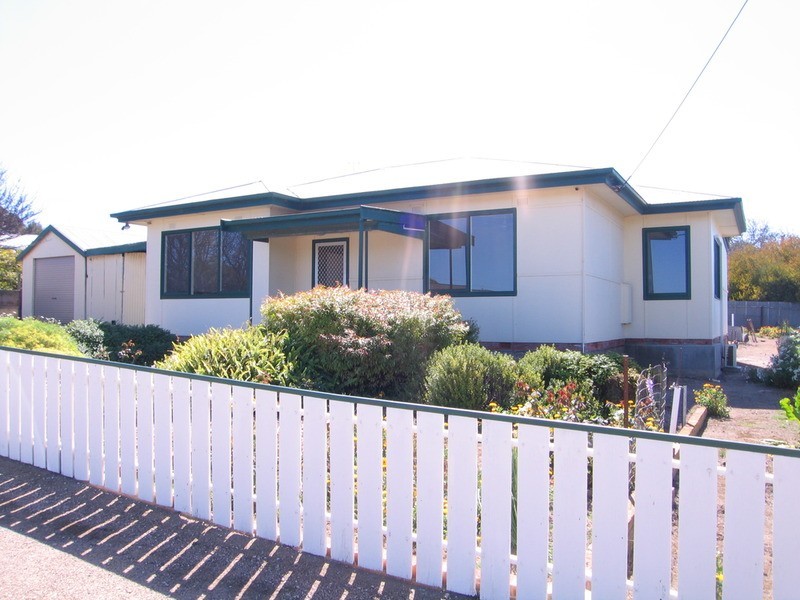 1 Southern Street, Warooka SA 5577