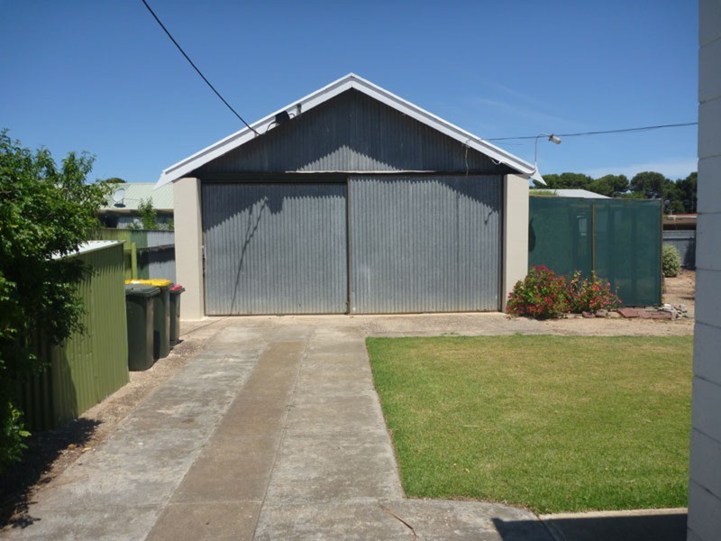 15 Elizabeth Street, Yorketown SA 5576