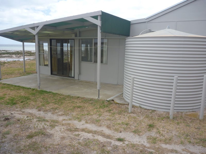 5 Foreshore Road, Hardwicke Bay SA 5575