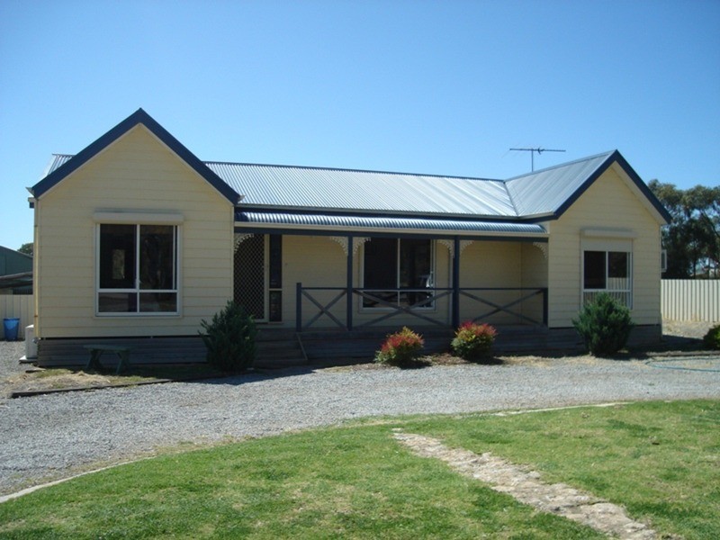 18 Curramulka Road, Minlaton SA 5575