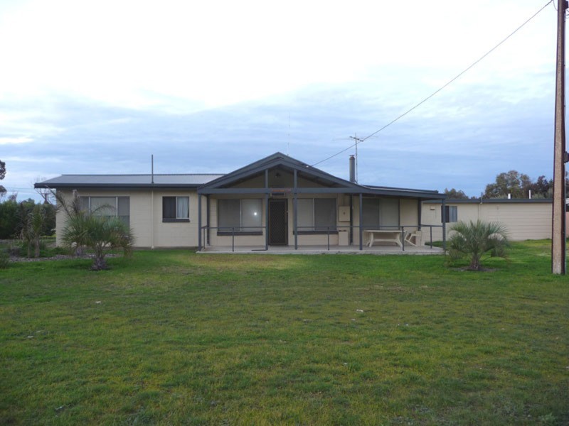 6 Third Street, Wool Bay SA 5575