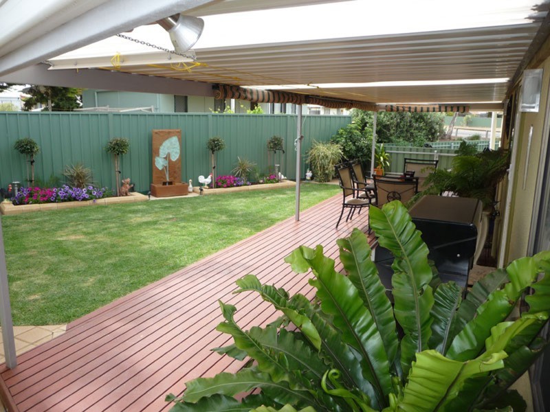 16 Esplanade, Wool Bay SA 5575