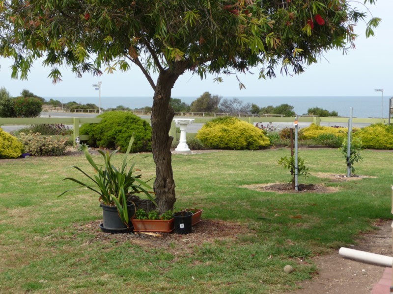 16 Esplanade, Wool Bay SA 5575