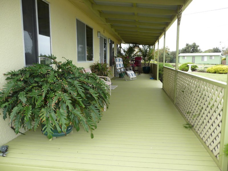 16 Esplanade, Wool Bay SA 5575