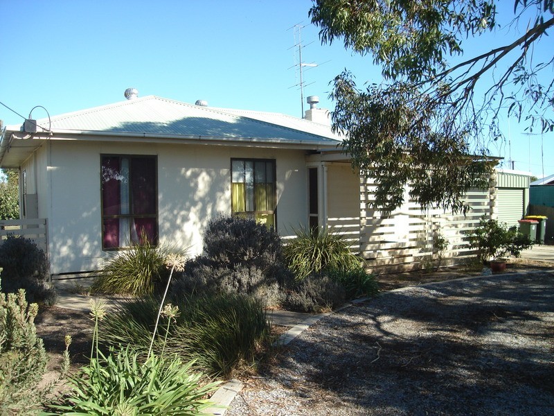 9 Fourth Street, Minlaton SA 5575