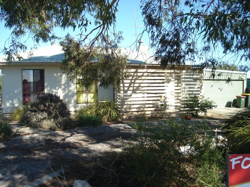 9 Fourth Street, Minlaton SA 5575
