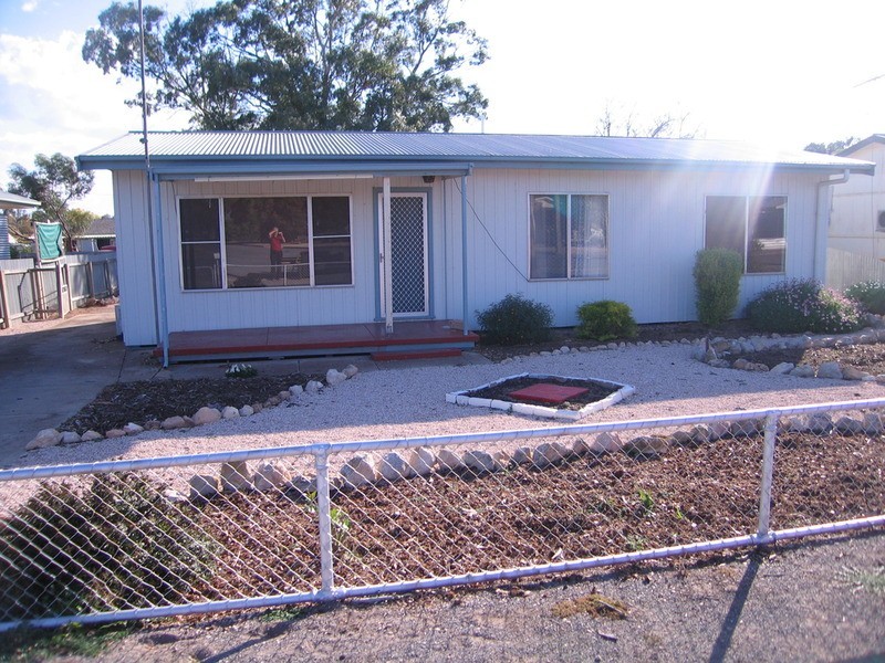 27 Eighth Street, Minlaton SA 5575