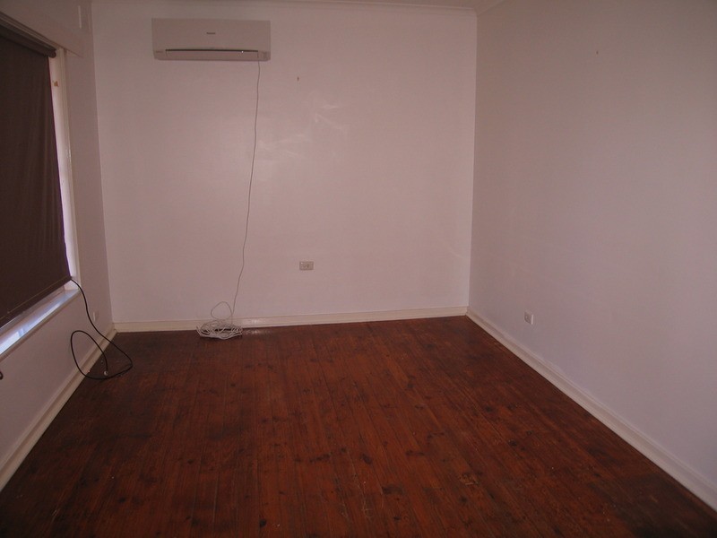 27 Eighth Street, Minlaton SA 5575