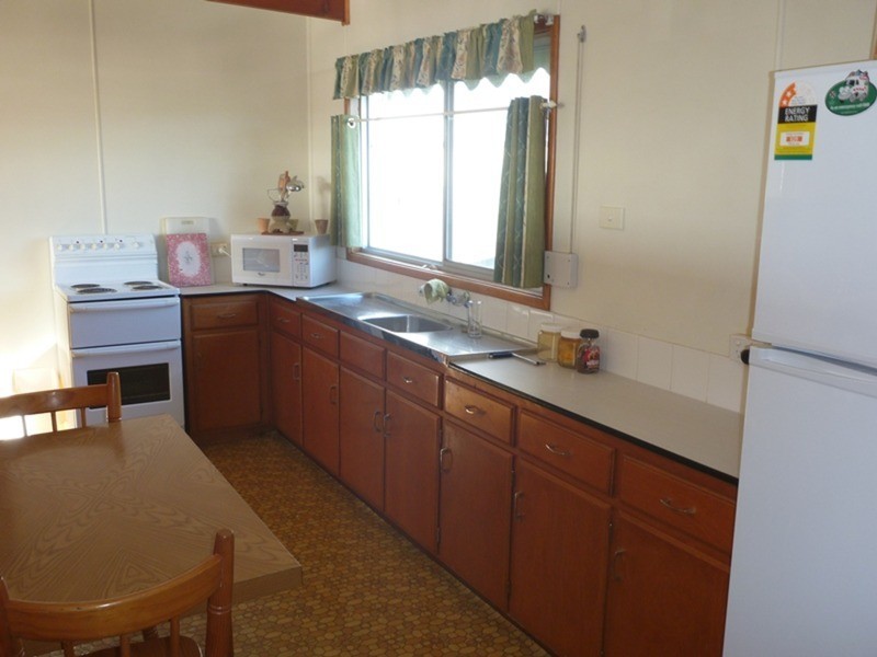 13 Bennett Street, Port Vincent SA 5581