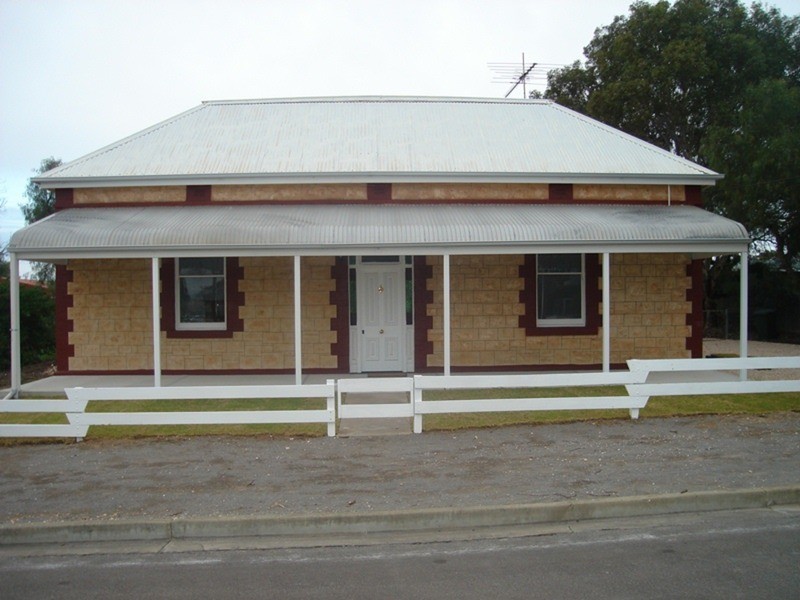 6 Second Street, Minlaton SA 5575