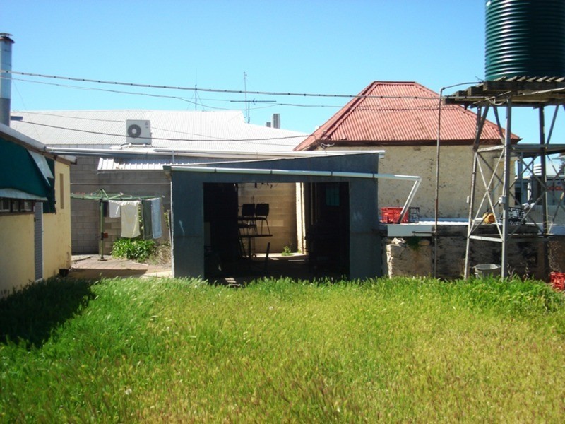 16 Main Street, Minlaton SA 5575