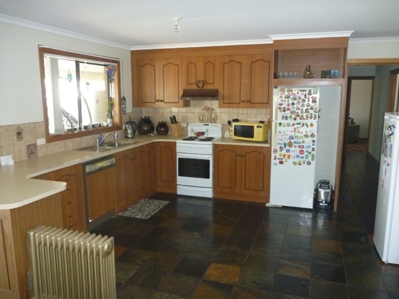 25 Captain Hutchinson Drive, Point Turton SA 5575