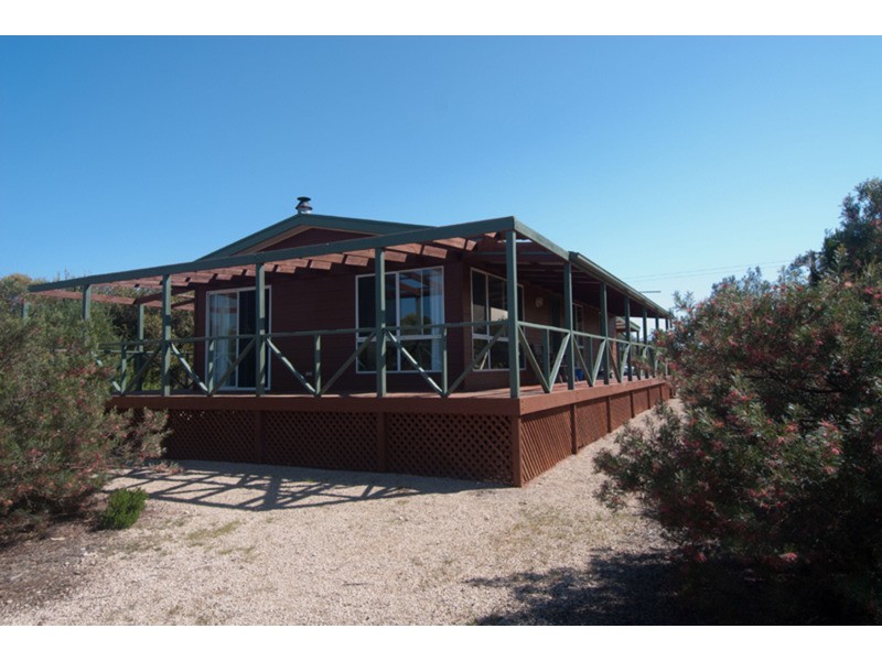 3 McEachern’s Beach Road, Port Moorowie SA 5576