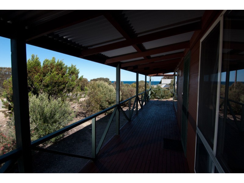 3 McEachern’s Beach Road, Port Moorowie SA 5576